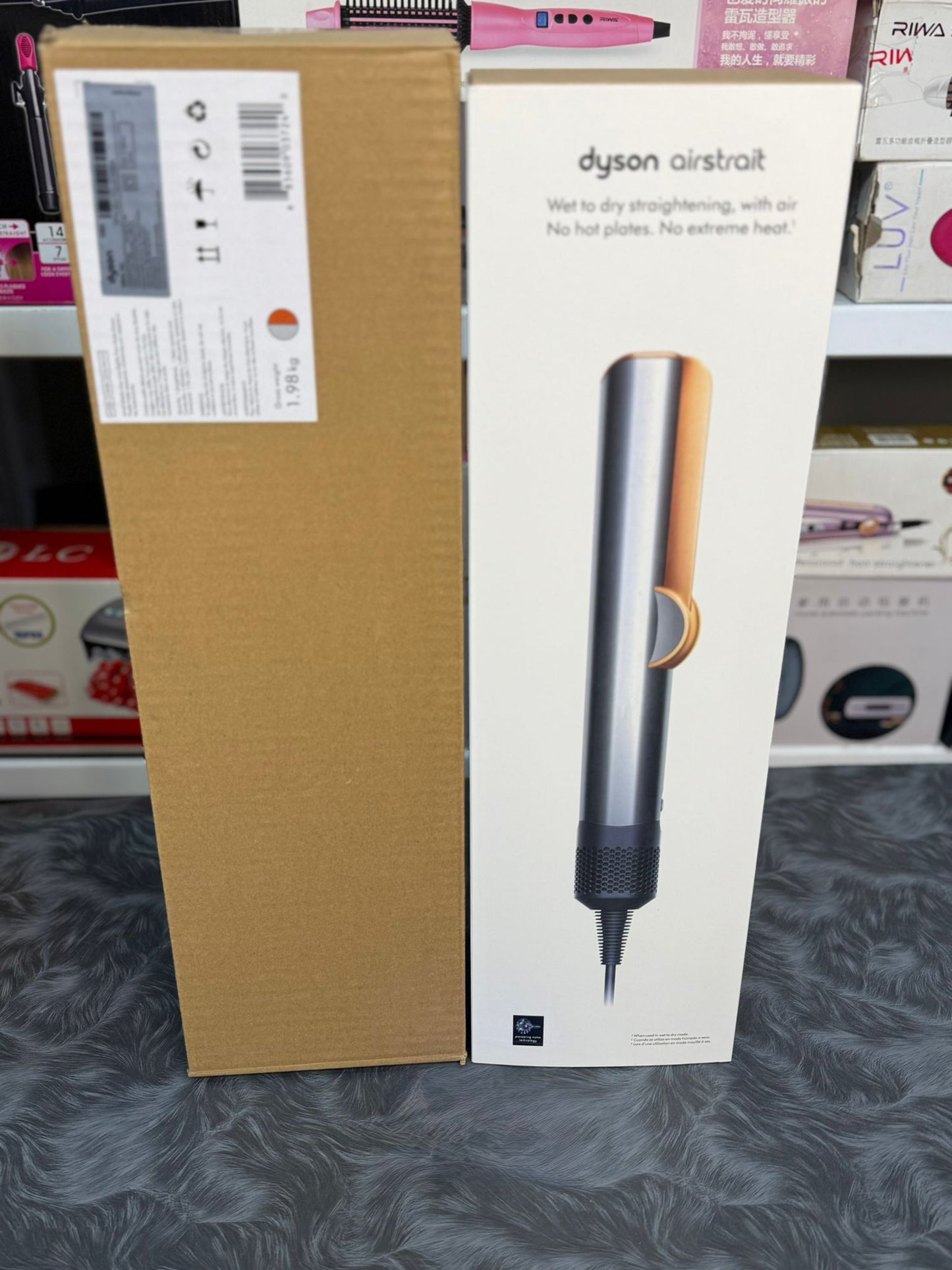 Dyson Airstrait straightens your hair WET TO DRY