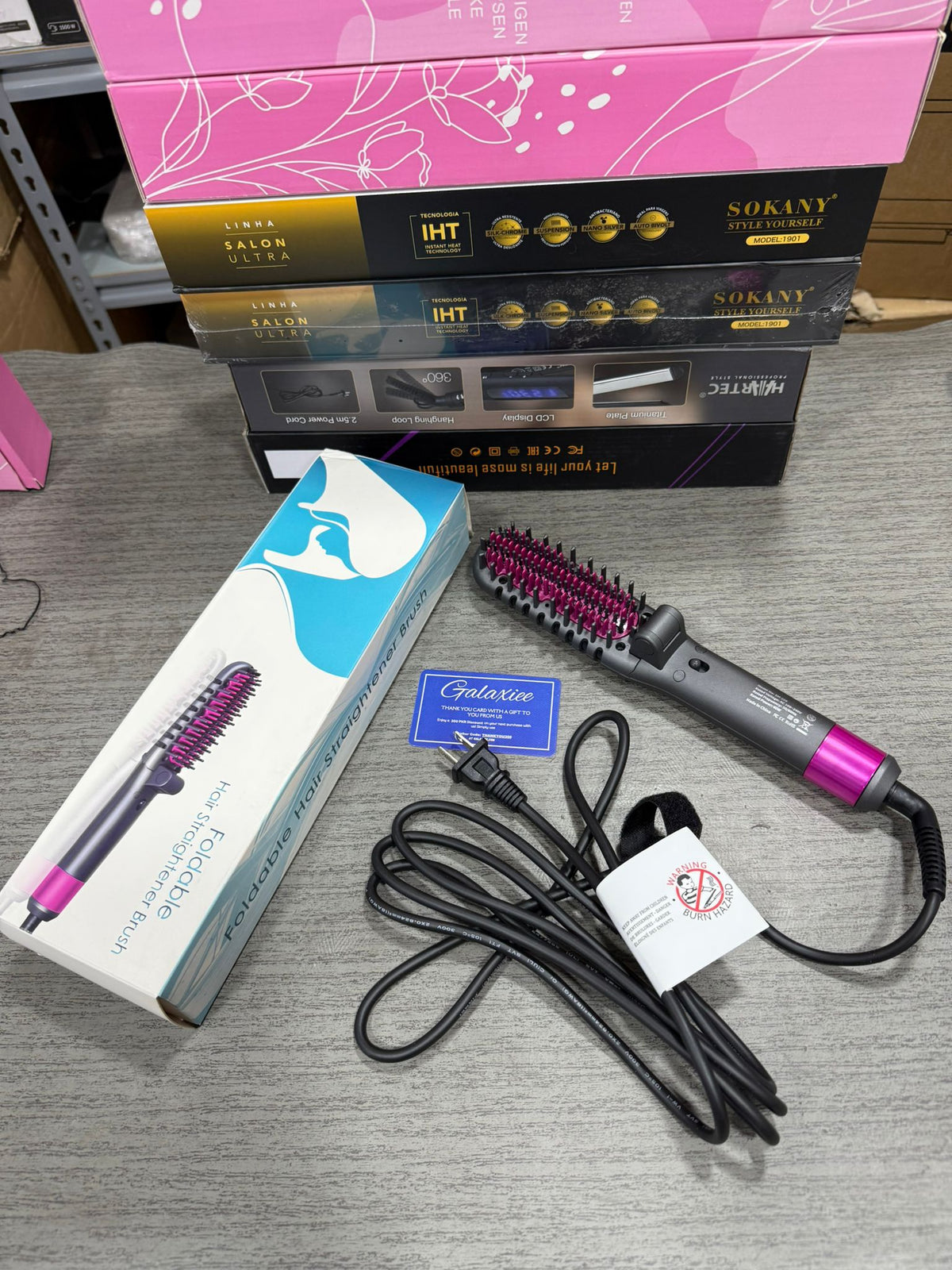 3-in-1 foldable mini hair straightener brush comb - price in Pakistan | Galaxiee