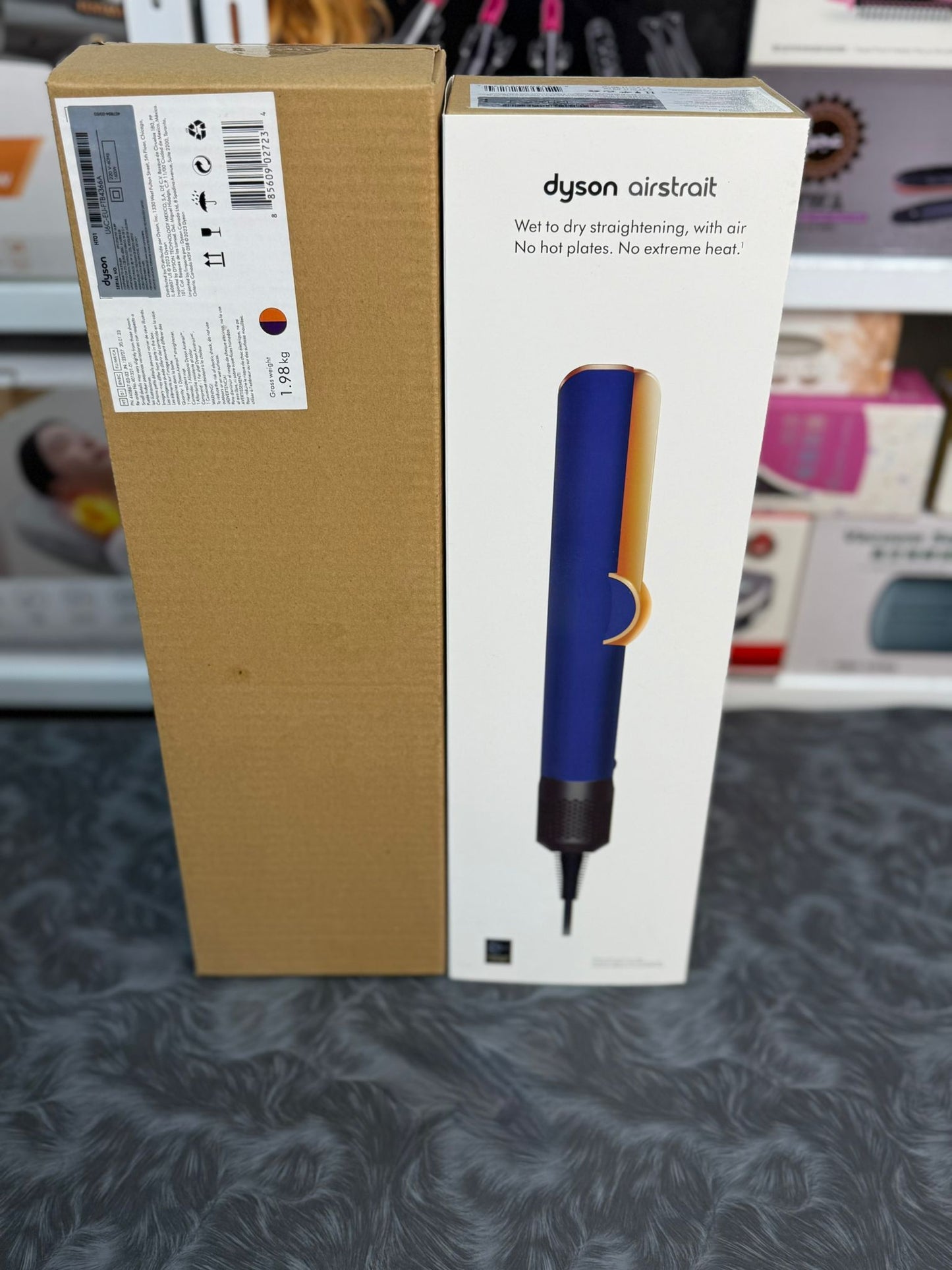 Dyson Airstrait straightens your hair WET TO DRY