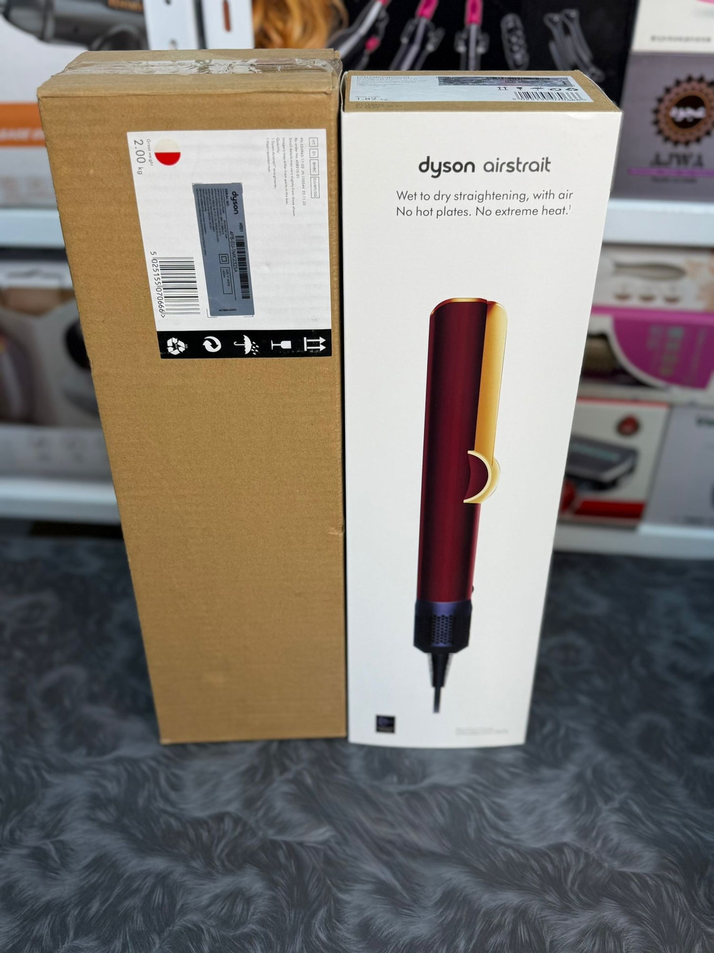 Dyson Airstrait straightens your hair WET TO DRY